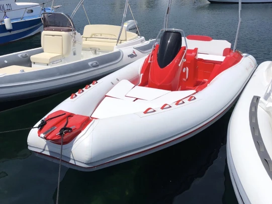 Bootverhuur Magnus 6.20 in Porto Rotondo via SamBoat