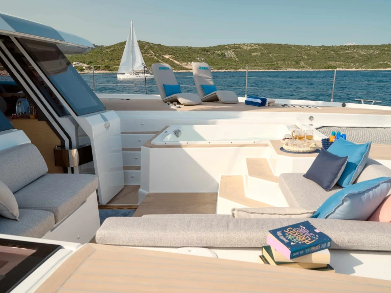 Huur een Fountaine Pajot Alegria 67 in Trogir