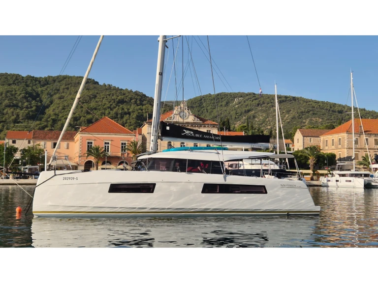 Verhuur Catamaran Nautitech met vaarbewijs