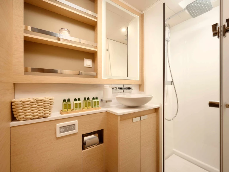 Huur Catamaran met of zonder schipper Fountaine Pajot in Trogir