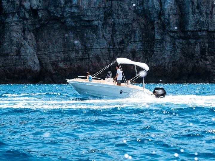 Verhuur Motorboot Marine met vaarbewijs