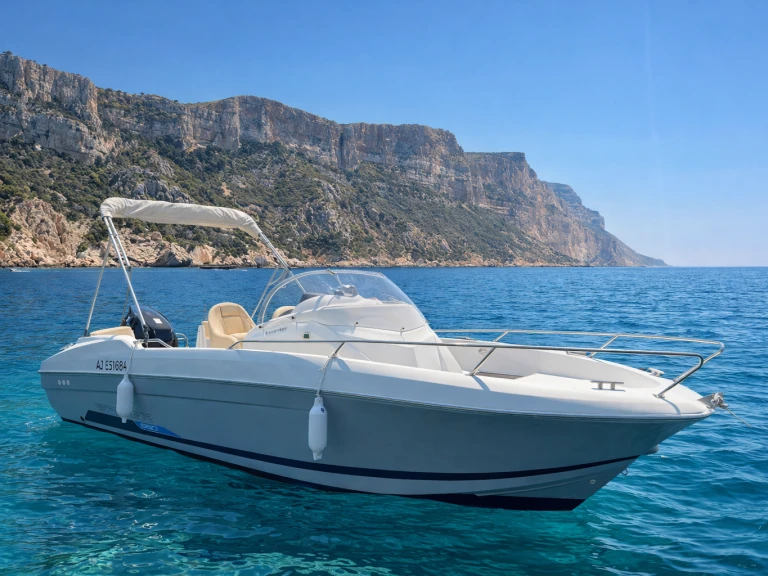Huur Motorboot met of zonder schipper Bénéteau in Nice