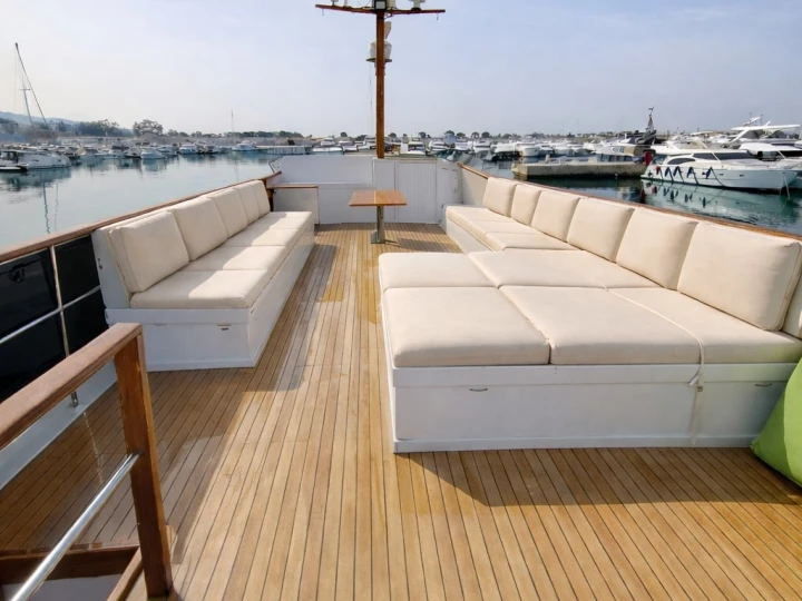 Huur een Grand Banks Grand Banks 72 in Álimos