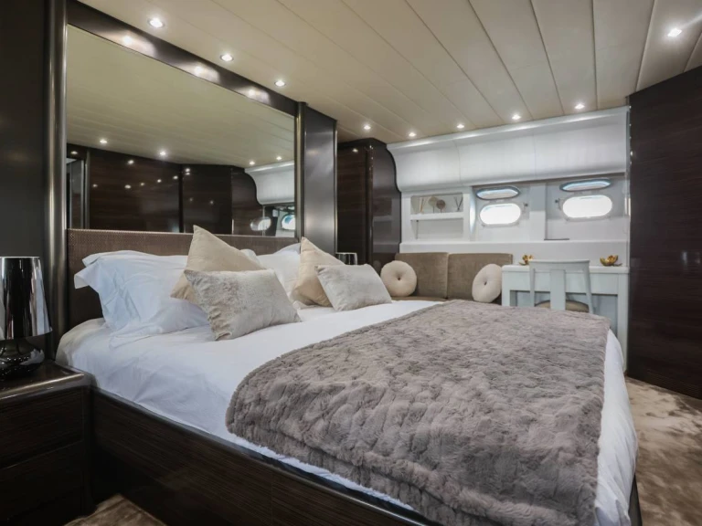 Bootverhuur  Arno Leopard 27 (4 cab) in Cannes via SamBoat