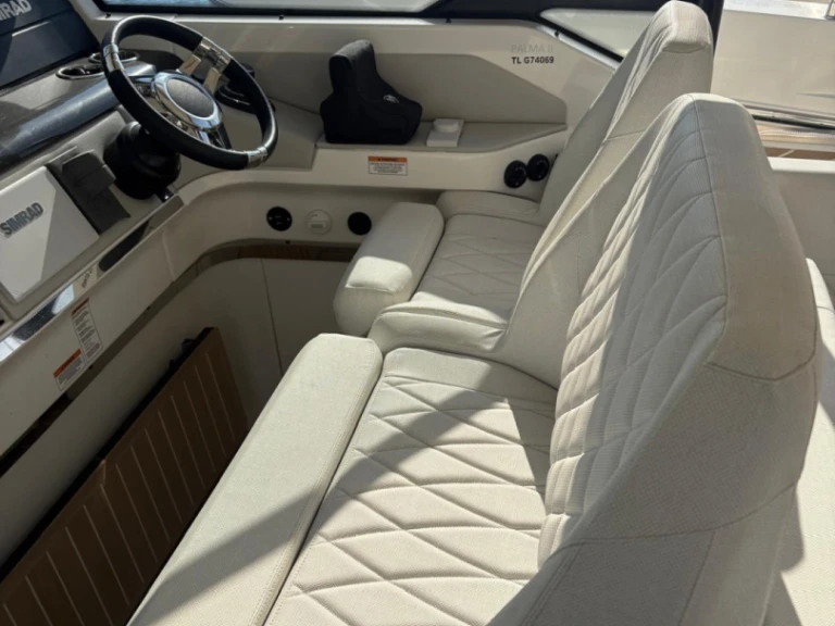 Jacht te huur in Port Grimaud voor de beste prijs