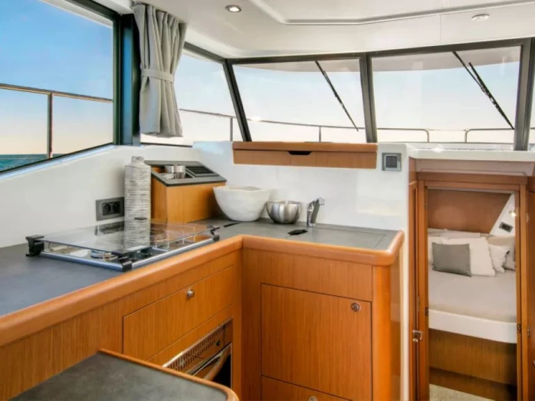 Huur Motorboot met of zonder schipper Bénéteau in Zadar