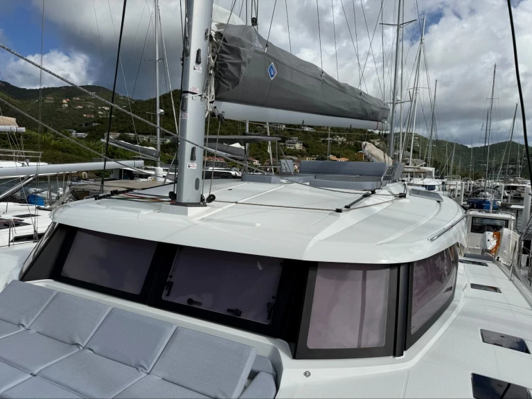 Verhuur Catamaran in Road Town - Fountaine Pajot Fountaine Pajot FP 44 Maestro - 3 cab.