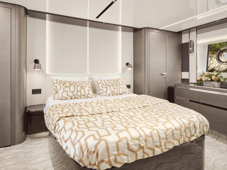 Huur een Azimut Azimut S8 in Rogoznica