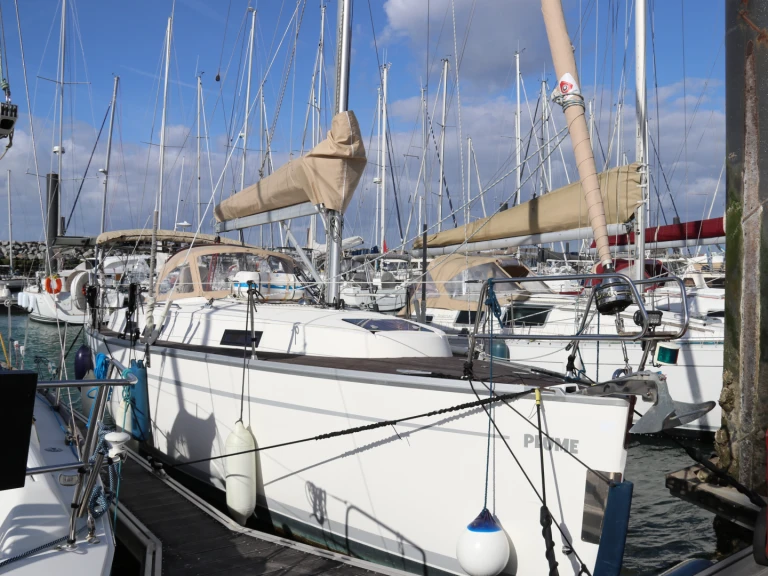 Huur een Bavaria Bavaria 32 Cruiser in La Rochelle