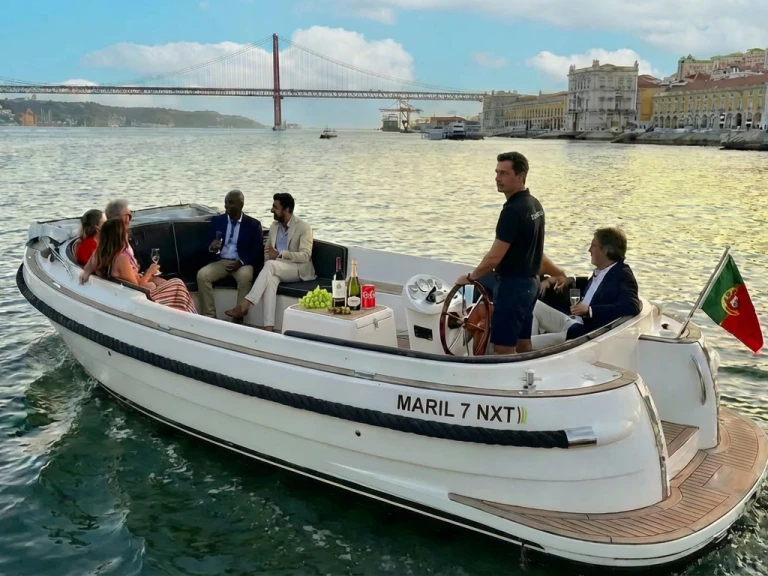 Verhuur Motorboot in Lissabon - Maril 7NXT
