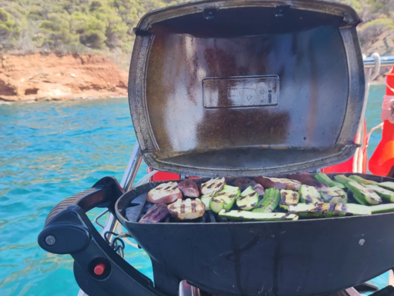 Huur Zeilboot met of zonder schipper Bavaria in Anávyssos