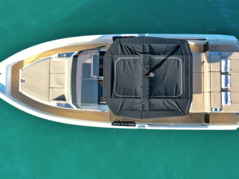 Bootverhuur Marina Botafoch goedkoop D32