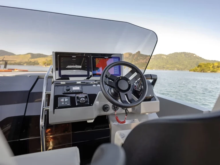 Bootverhuur De Antonio D32 in Marina Botafoch via SamBoat