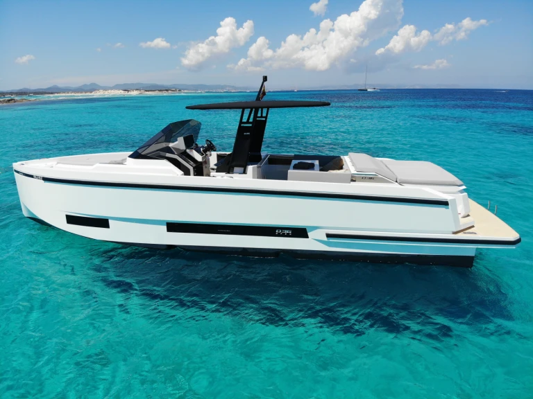 Huur een De Antonio d36 in Marina Botafoch