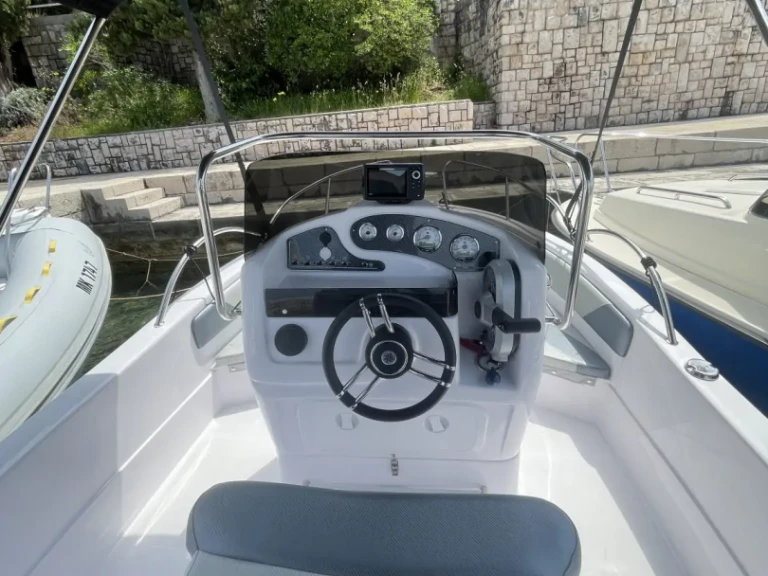 Bootverhuur Malinska-Dubašnica goedkoop Bluline 19 Ft Open