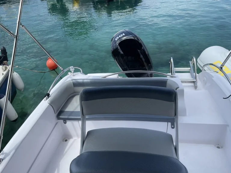 Bootverhuur Bluline Bluline 19 Ft Open in Malinska-Dubašnica via SamBoat
