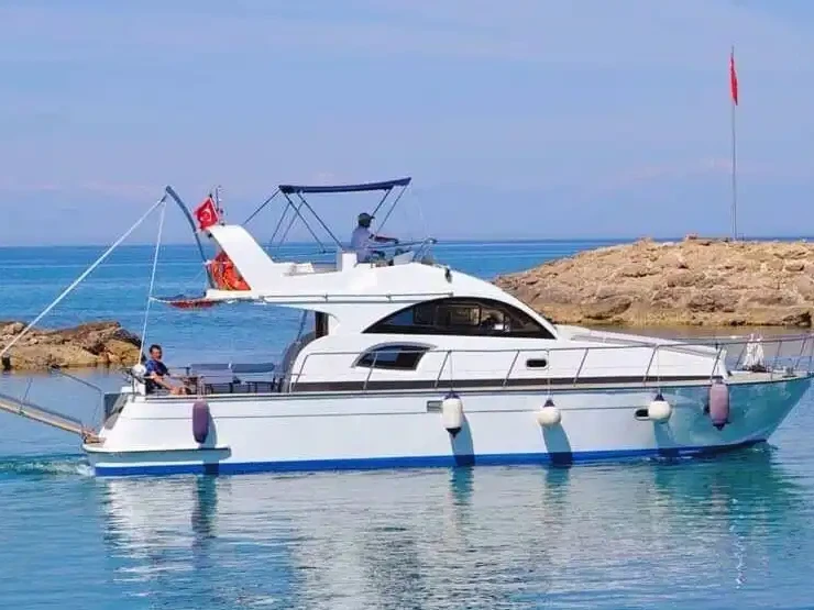 Huur Jacht met of zonder schipper Custom in Side
