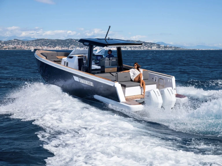 Bootverhuur Marina Botafoch goedkoop Fjord 38 Xpress