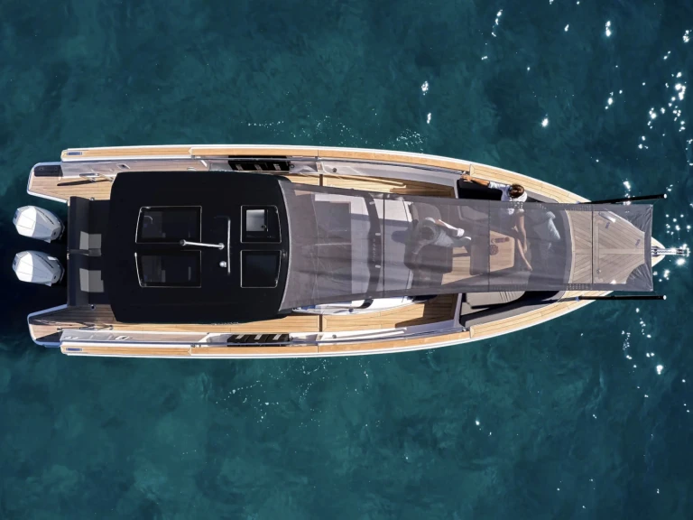 Huur een Fjord Fjord 38 Xpress in Marina Botafoch