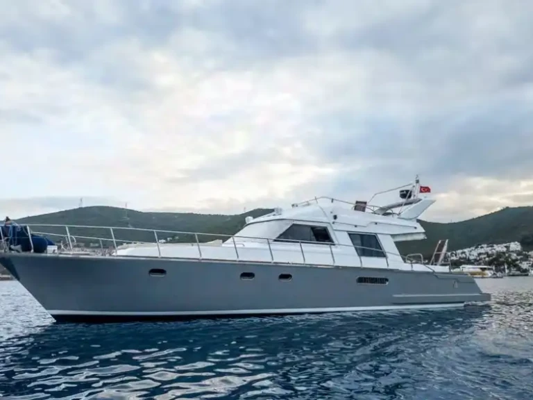 Verhuur Jacht Custom met vaarbewijs