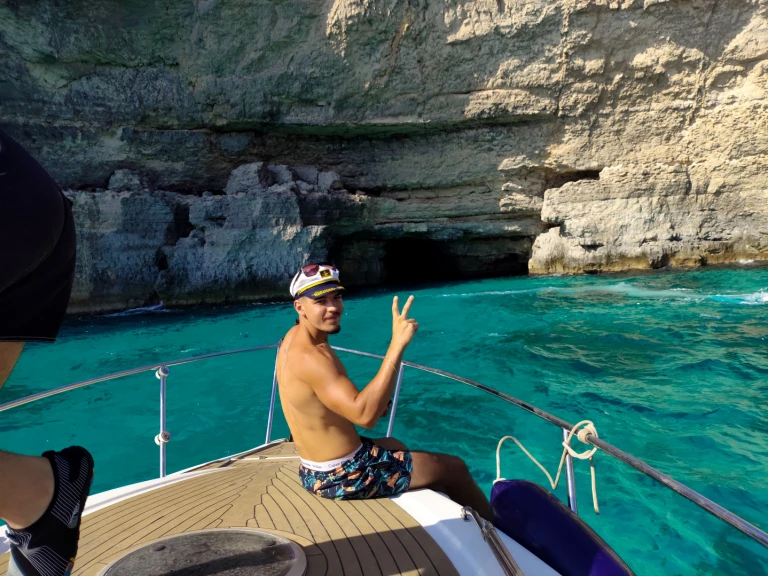 Bootverhuur Sealine Sealine 240 in Saint Paul's Bay via SamBoat