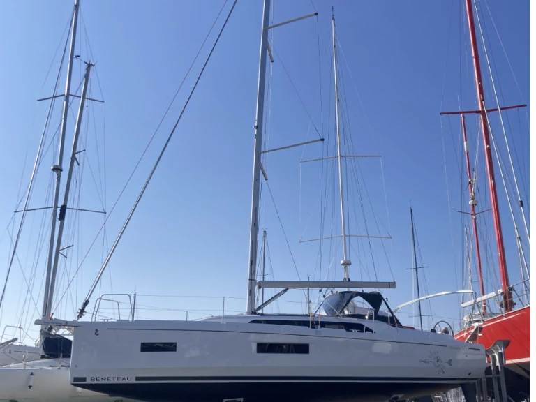 Verhuur Zeilboot Bénéteau met vaarbewijs