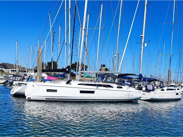 Jachthuur in Arzon - Bénéteau Oceanis 37.1 via SamBoat