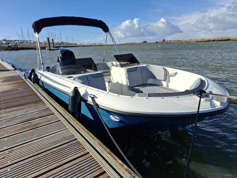 Bayliner ELEMENT M17 te huur van particulier of professional in Soubise