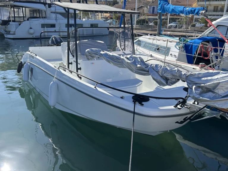 Huur een Bénéteau Flyer 7 SPACEdeck in Toulon