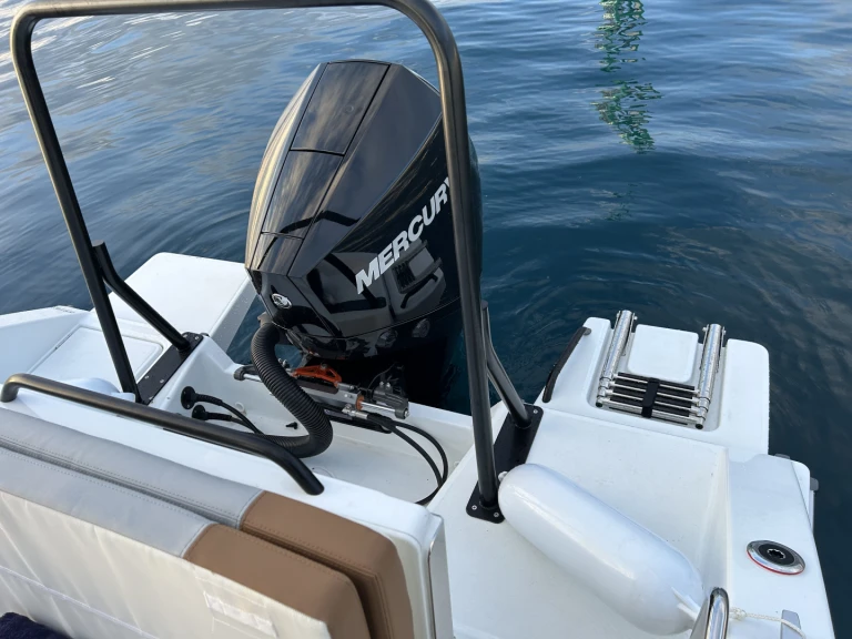 Bootverhuur Bénéteau Flyer 7 SPACEdeck in Toulon via SamBoat