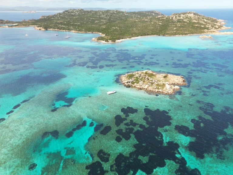 RIB te huur in La Maddalena voor de beste prijs