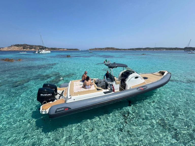 RIB te huur in La Maddalena voor de beste prijs
