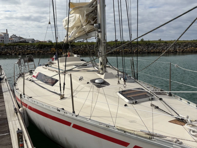 Bootverhuur Bénéteau First 30 ES in Frankrijk via SamBoat