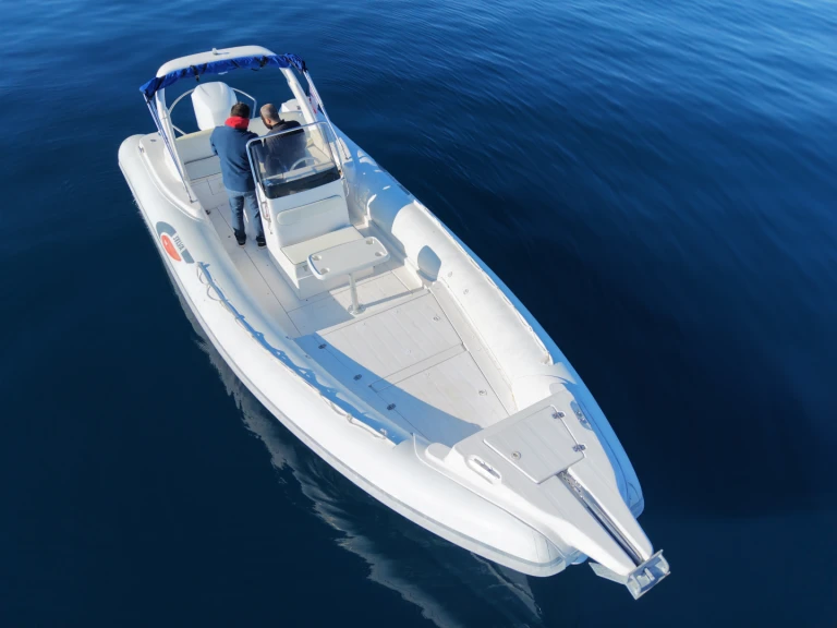 Huur een Selva Selva D800 in Mandelieu-la-Napoule