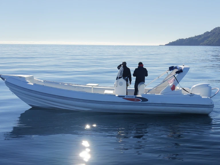 Bootverhuur Mandelieu-la-Napoule goedkoop Selva D800