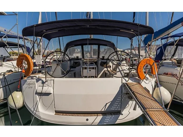 Bootverhuur Álimos goedkoop sun odyssey 519 (4cab)