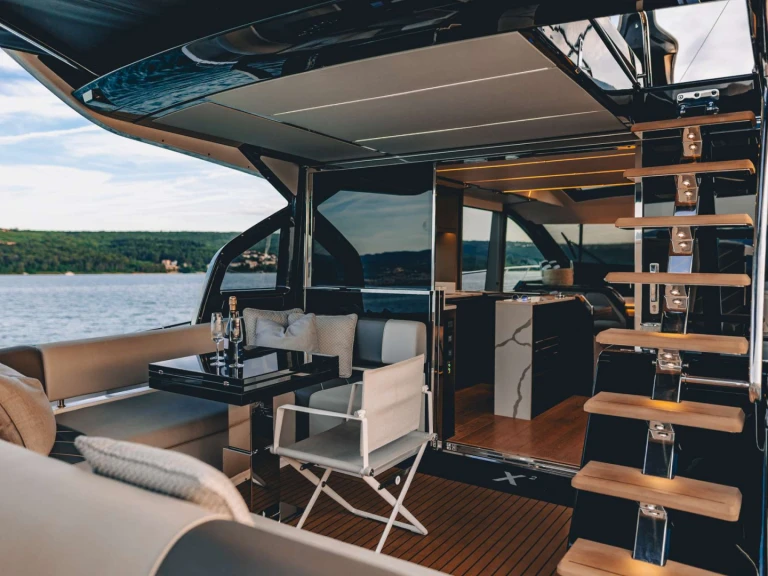 Verhuur Jacht in Novi Vinodolski - Sunseeker X2