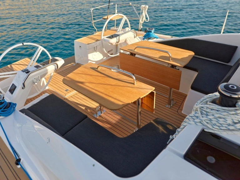 Zeilboot te huur in Betina voor de beste prijs