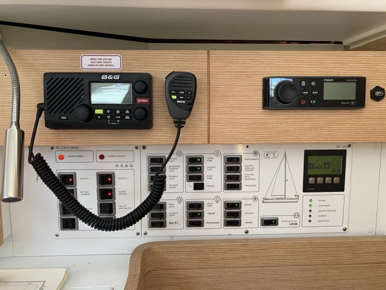 Bootverhuur Elan Impression 45 in Betina via SamBoat