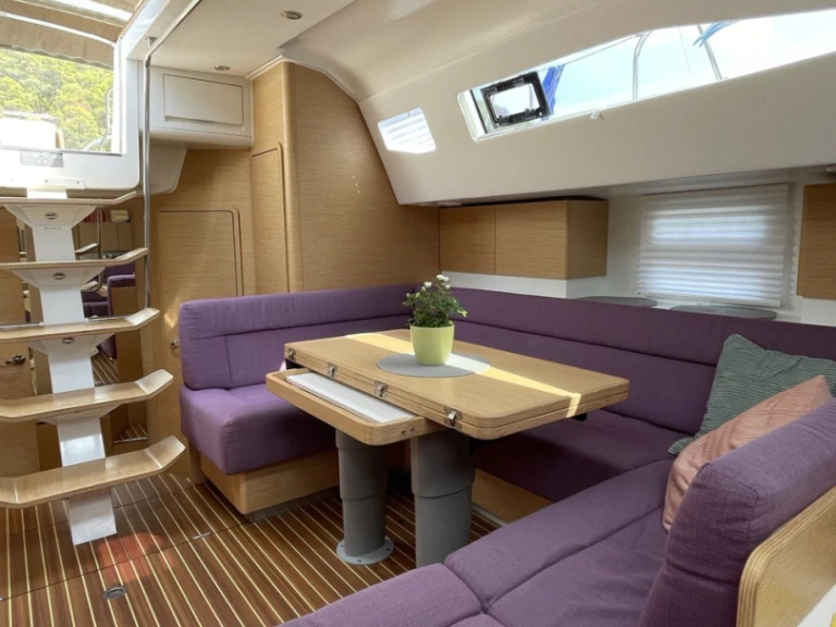Elan Elan 50 Impression (5 cabins) te huur van particulier of professional in Betina
