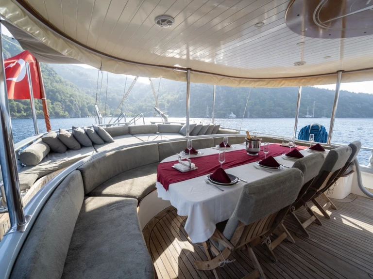 Unknown Queen Lila te huur van particulier of professional in Fethiye