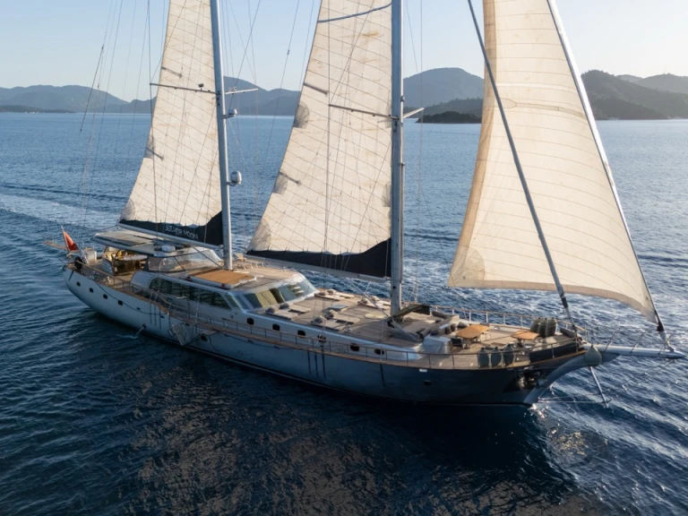 Huur een Custom Made Silver Moon in Bodrum