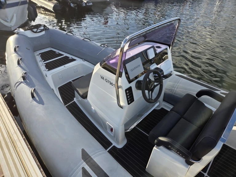 Brig Eagle 670 te huur van particulier of professional in Arzon