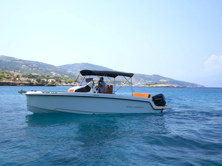 Verhuur Motorboot in Zakynthos - Protagon Space 25