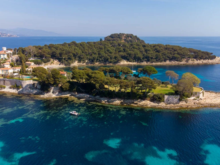Huur Motorboot met of zonder schipper Jeanneau in Beaulieu-sur-Mer