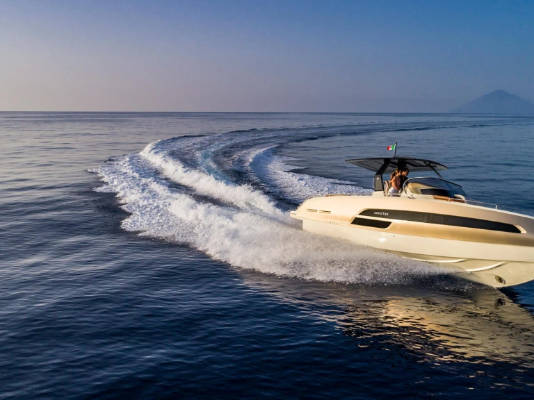 Verhuur Motorboot in Poltu Quatu - Invictus  Invictus 280 TT