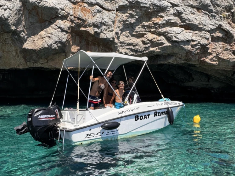 Motorboot te huur in Tsoútsouros voor de beste prijs