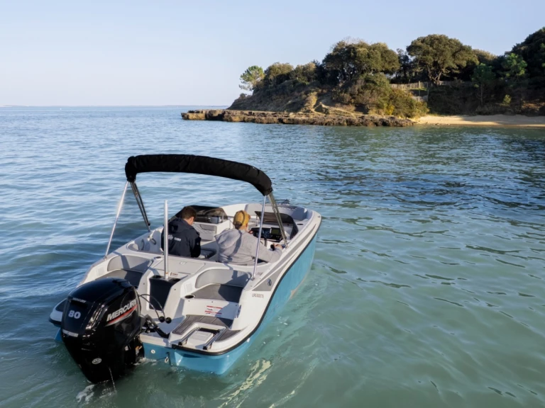 Verhuur Motorboot in Soubise - Bayliner ELEMENT M17