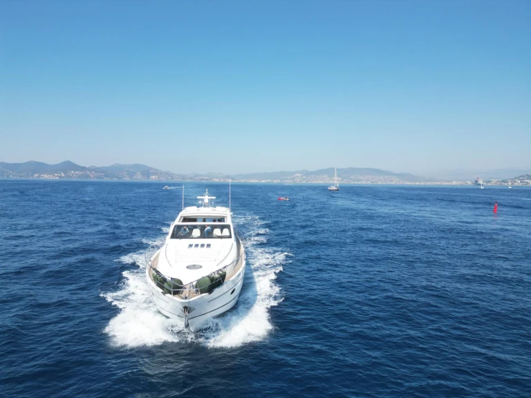 Verhuur Motorboot in Vieux Port de Cannes - Princess Princess V70