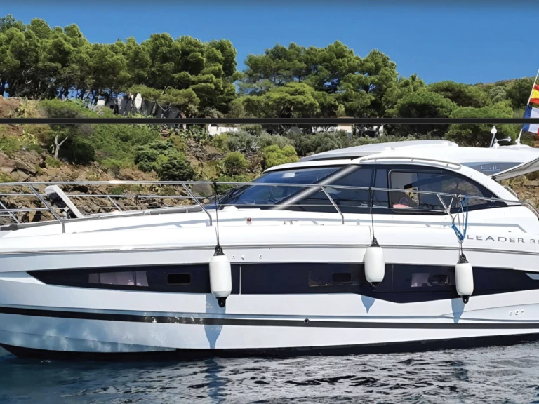 Verhuur Motorboot in Cannes - Jeanneau Leader 36